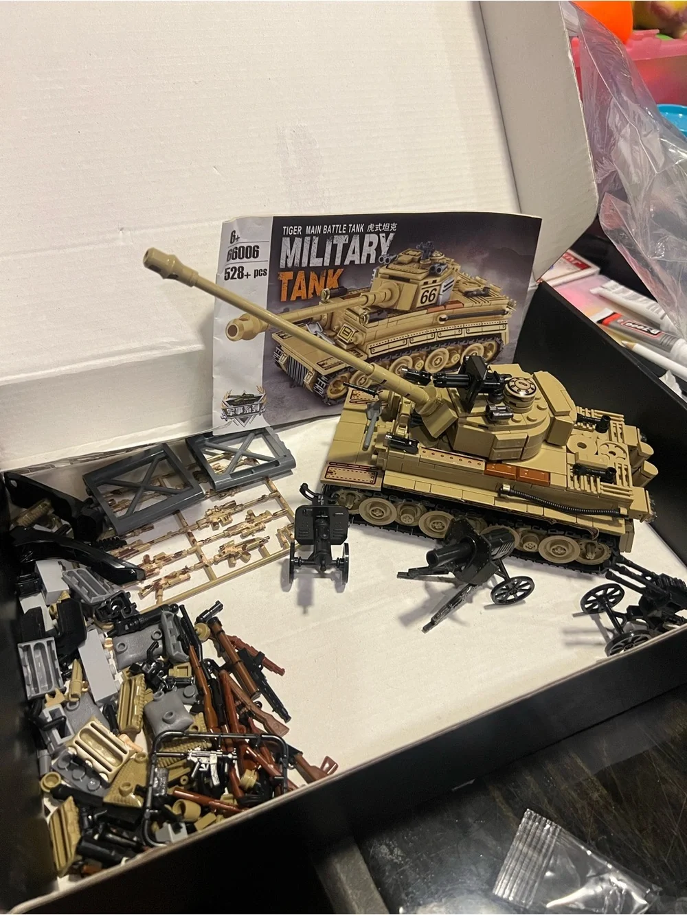 Military Tiger Main Battle Tank building block set, model G6006.